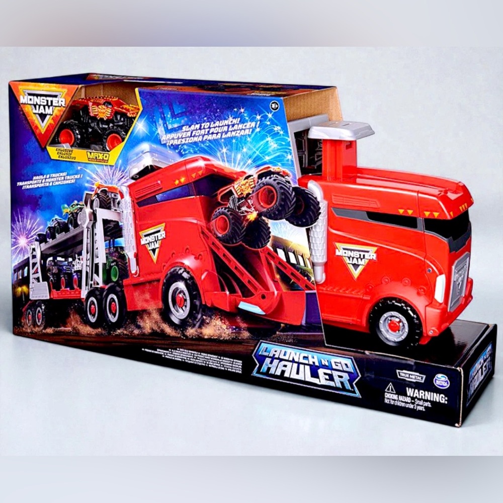 Monster Jam 2-in-1 Launch N Go Hauler Playset w/ MAX D Exclusive Truck - NEW